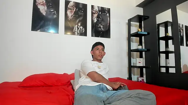 Snapshot of mateo_crown chatting on 20, 4, 2026 mateo crown online show from 20, 4, 2026