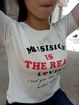 Snapshot of Ngocnga2 chatting on 28, 4, 2026 Ngocnga2 online show from 28, 4, 2026