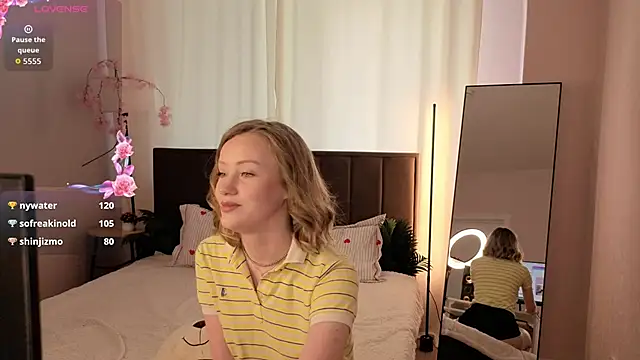 Snapshot of EvaHamilton chatting on 22, 6, 2026 EvaHamilton online show from 22, 6, 2026