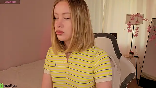 Snapshot of EvaHamilton chatting on 28, 6, 2026 EvaHamilton online show from 28, 6, 2026