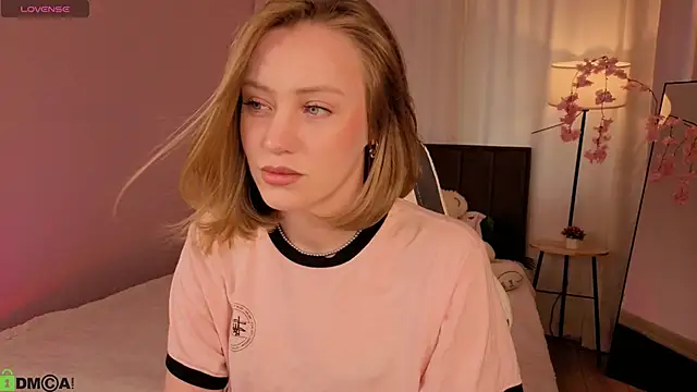 Snapshot of EvaHamilton chatting on 30, 6, 2026 EvaHamilton online show from 30, 6, 2026