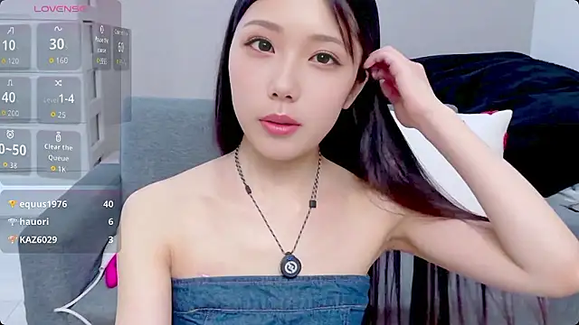 Snapshot of Minamina2 chatting on 10, 7, 2026 Minamina2 online show from 10, 7, 2026