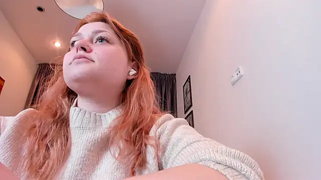 Snapshot of NoraLiin chatting on 21, 4, 2026 NoraLiin online show from 21, 4, 2026