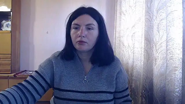 Snapshot of AlinaxJames chatting on 22, 4, 2026 AlinaxJames online show from 22, 4, 2026