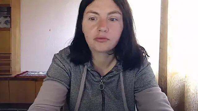 Snapshot of AlinaxJames chatting on 23, 4, 2026 AlinaxJames online show from 23, 4, 2026