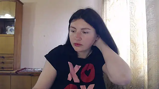 Snapshot of AlinaxJames chatting on 25, 4, 2026 AlinaxJames online show from 25, 4, 2026