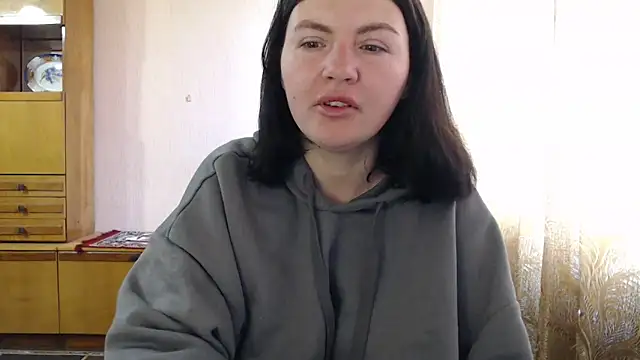 Snapshot of AlinaxJames chatting on 29, 4, 2026 AlinaxJames online show from 29, 4, 2026