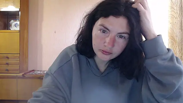 Snapshot of AlinaxJames chatting on 10, 5, 2026 AlinaxJames online show from 10, 5, 2026