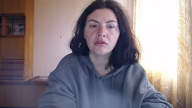 Snapshot of AlinaxJames chatting on 11, 5, 2026 AlinaxJames online show from 11, 5, 2026