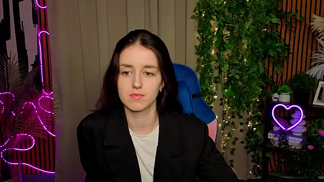 EmiliaDent online show from 19, 4, 2026