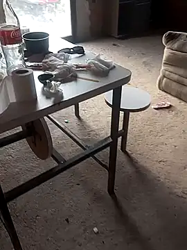 Snapshot of _-_-_-larissa_-_-_- chatting on 21, 4, 2026 - - -larissa - - - online show from 21, 4, 2026