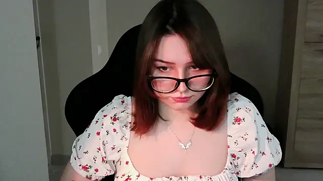 Snapshot of Kimberly_Charm chatting on 23, 7, 2026 Kimberly Charm online show from 23, 7, 2026