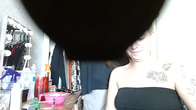 yourfavgirlduh online show from 3, 7, 2026