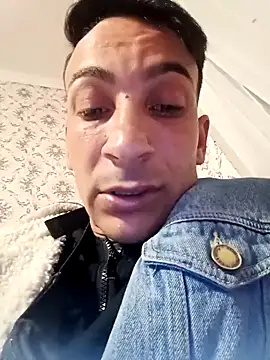 Zoltan223567 online show from 17, 4, 2026