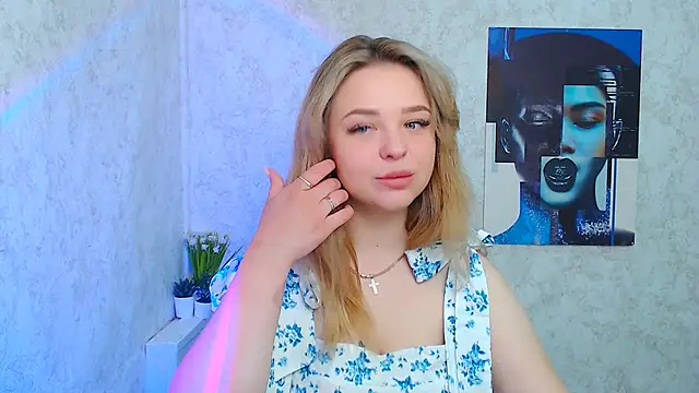 Snapshot of NicoleAura chatting on 3, 6, 2026 NicoleAura online show from 3, 6, 2026