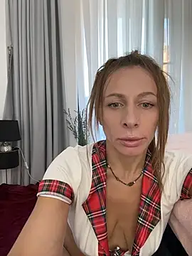 Snapshot of Mira_Luna chatting on 29, 6, 2026 Mira Luna online show from 29, 6, 2026