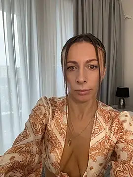 Snapshot of Mira_Luna chatting on 22, 7, 2026 Mira Luna online show from 22, 7, 2026