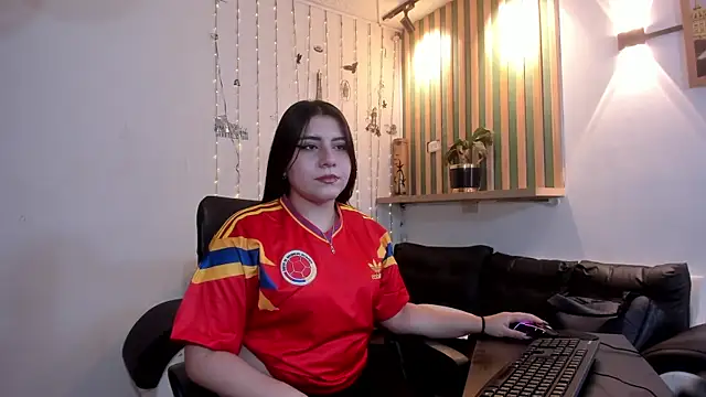 Snapshot of fernanda_mp2 chatting on 7, 7, 2026 fernanda mp2 online show from 7, 7, 2026