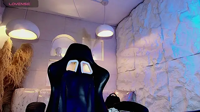 Moon Red r online show from 2, 7, 2026