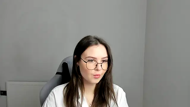 Snapshot of Regina_cute_ chatting on 20, 4, 2026 Regina cute online show from 20, 4, 2026