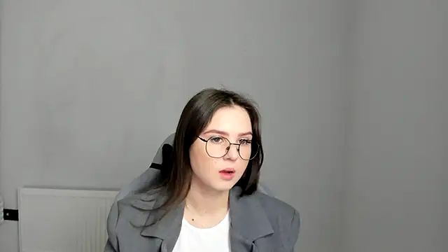 Snapshot of Regina_cute_ chatting on 9, 5, 2026 Regina cute online show from 9, 5, 2026