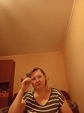 I amVeronicle online show from 19, 7, 2026