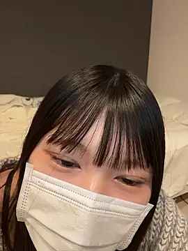 Snapshot of riri_nyaon chatting on 25, 4, 2026 riri nyaon online show from 25, 4, 2026