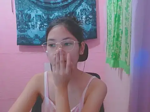 Snapshot of Sweetsexylady19 chatting on 7, 7, 2026 Sweetsexylady19 online show from 7, 7, 2026