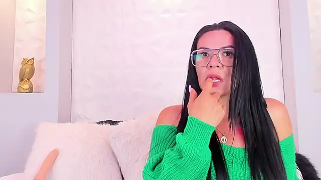 Snapshot of DannaPerea chatting on 21, 4, 2026 DannaPerea online show from 21, 4, 2026