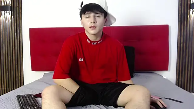 Snapshot of LunayDream chatting on 23, 4, 2026 LunayDream online show from 23, 4, 2026