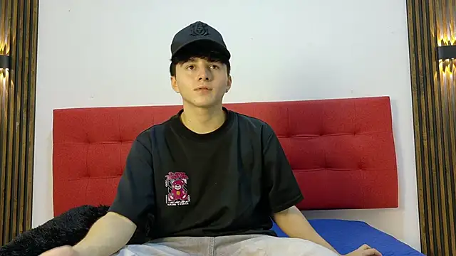 Snapshot of LunayDream chatting on 30, 4, 2026 LunayDream online show from 30, 4, 2026
