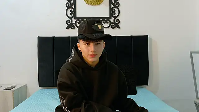 Snapshot of LunayDream chatting on 15, 6, 2026 LunayDream online show from 15, 6, 2026