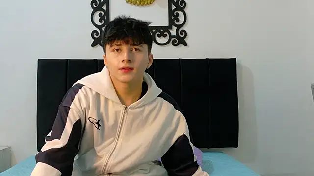 Snapshot of LunayDream chatting on 26, 6, 2026 LunayDream online show from 26, 6, 2026