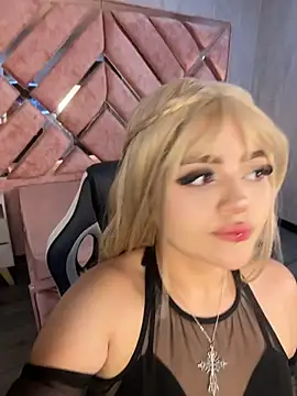Snapshot of lya_nekko_ chatting on 19, 5, 2026 lya nekko online show from 19, 5, 2026