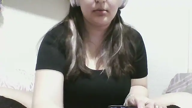 SmokeyAnne online show from 19, 4, 2026