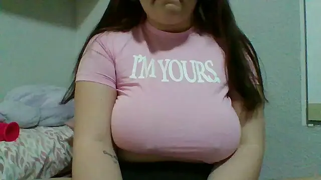 Snapshot of SmokeyAnne chatting on 11, 5, 2026 SmokeyAnne online show from 11, 5, 2026