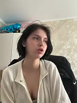 Snapshot of sennie_x chatting on 28, 4, 2026 sennie x online show from 28, 4, 2026