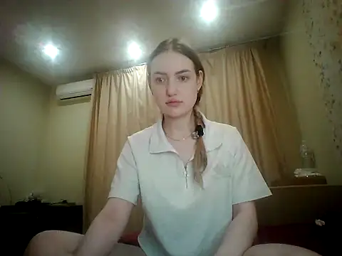 Snapshot of Lisanta chatting on 28, 7, 2026 Lisanta online show from 28, 7, 2026