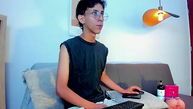 Snapshot of dax_blaze chatting on 28, 5, 2026 dax blaze online show from 28, 5, 2026
