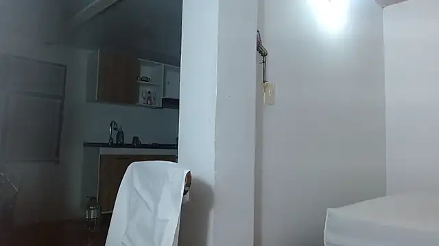 Snapshot of little_babyboo_ chatting on 21, 4, 2026 little babyboo online show from 21, 4, 2026