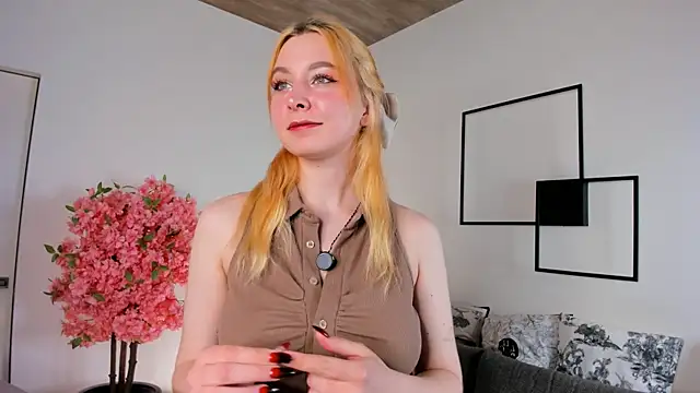 Snapshot of TwinkleFox chatting on 23, 4, 2026 TwinkleFox online show from 23, 4, 2026