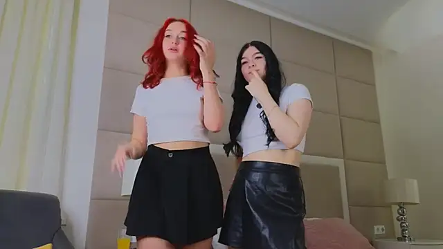 Snapshot of TaffyLune chatting on 23, 4, 2026 TaffyLune online show from 23, 4, 2026