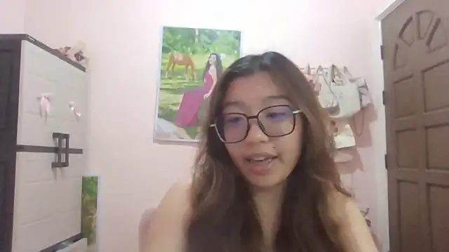 Snapshot of ShakiaChesbro chatting on 26, 4, 2026 ShakiaChesbro online show from 26, 4, 2026