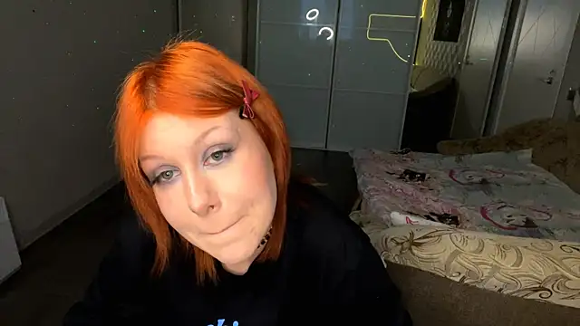 Snapshot of RedTalli chatting on 26, 4, 2026 RedTalli online show from 26, 4, 2026