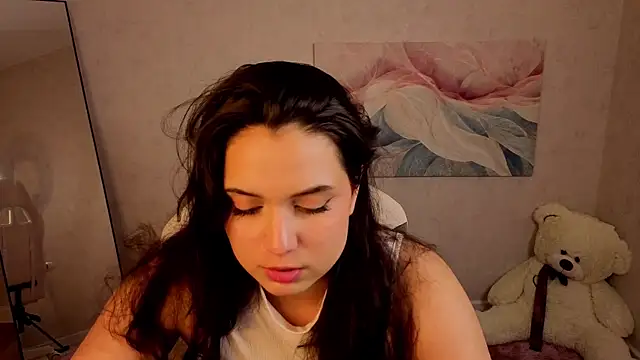 Snapshot of Vivien_Ross chatting on 5, 5, 2026 Vivien Ross online show from 5, 5, 2026