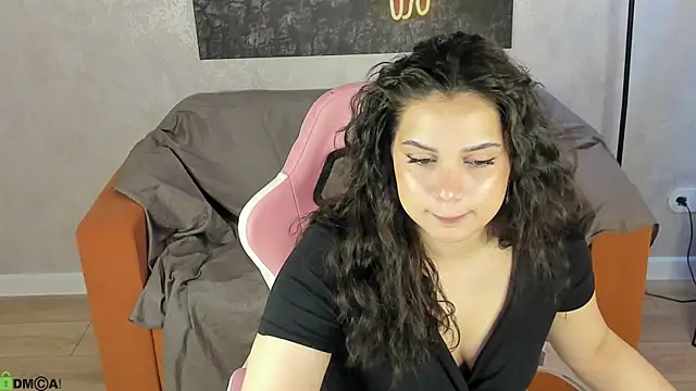Vivien Ross online show from 12, 5, 2026