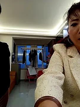 Snapshot of lucy-698 chatting on 20, 4, 2026 lucy-698 online show from 20, 4, 2026