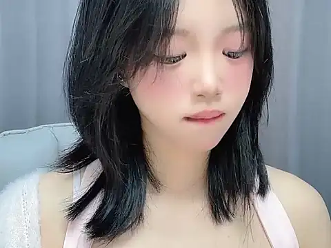 Snapshot of TwinXXyan chatting on 21, 4, 2026 TwinXXyan online show from 21, 4, 2026