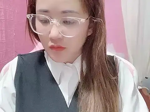 Snapshot of OanhOanh335 chatting on 20, 4, 2026 OanhOanh335 online show from 20, 4, 2026