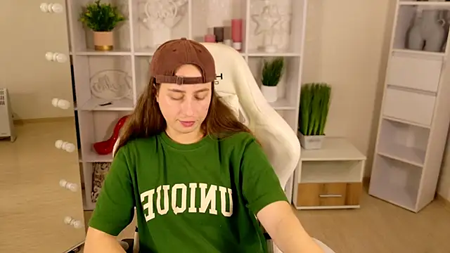 NadinnL online show from 31, 5, 2026